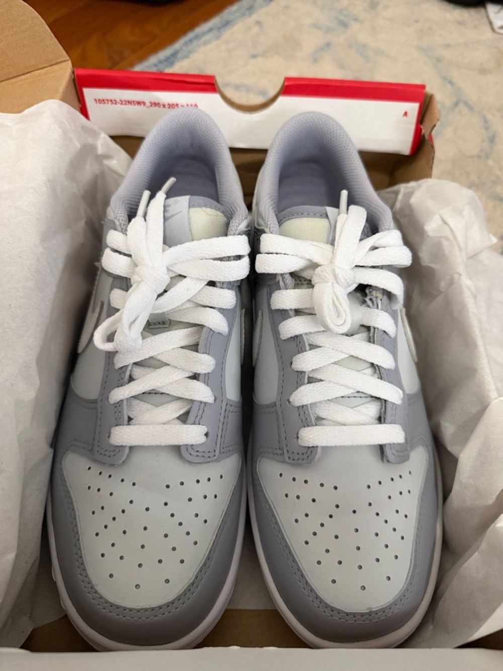 Nike Kids Dunk Low Sneakers in Light Gray and White (Wolf)